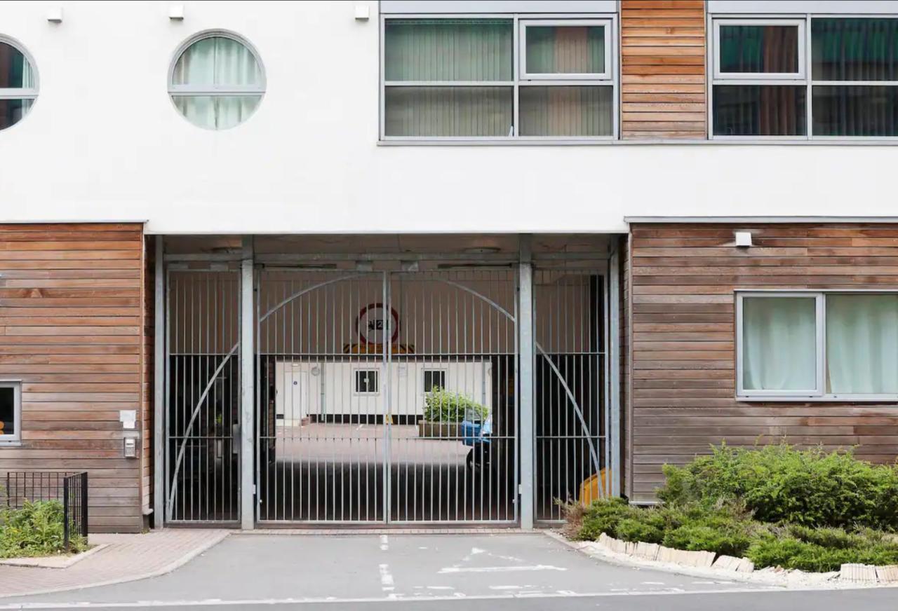 Paramount City View Swindon Exterior photo